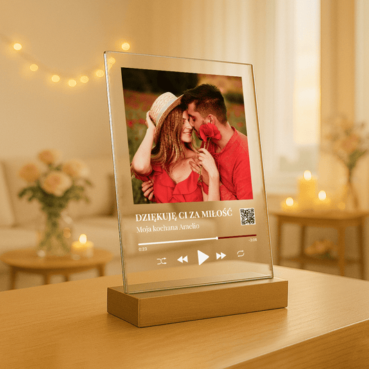 Personalizowany druk na szkle – Romantyczna pamiątka dla dwojga - Emmygift.pl
