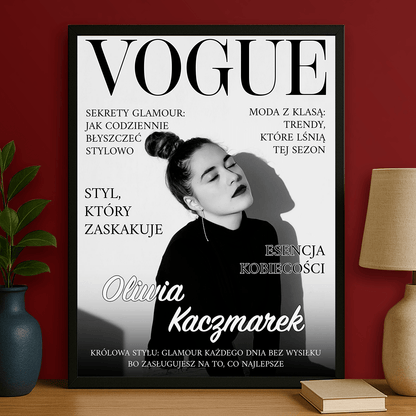 Czarno - biała okładka w stylu Vogue - plakat personalizowany dla niej - Emmygift.pl